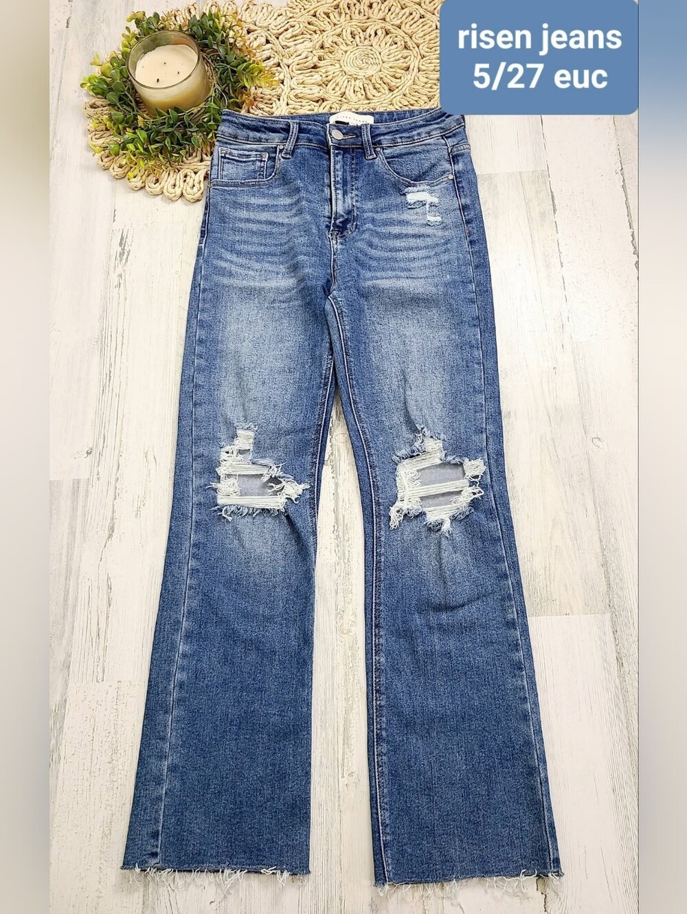 Risen High-Rise Ankle Jeans Stetchy with Distressed Knees